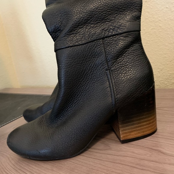 Levity Black Leather Boots - Picture 3 of 3